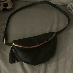 Parker Clay Soto black belt bag